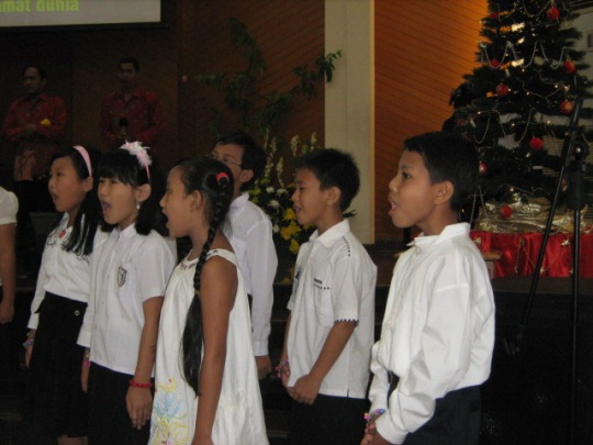 Paduan suara anak, tampil di Natal Desember 2008