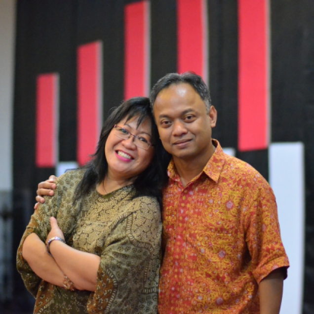 Bersama suami saya. Ari Prasetyo Widiono, S.E.